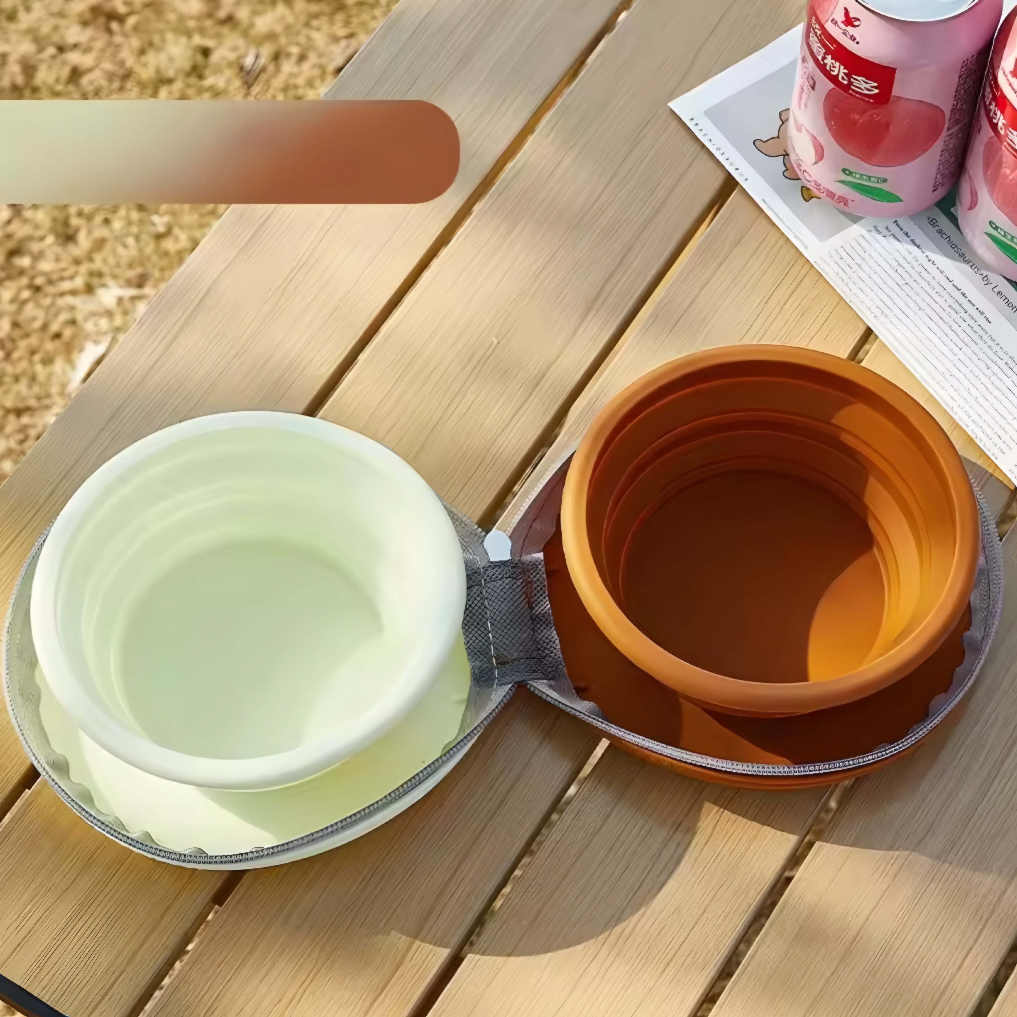 Ciotola Pieghevole 2-in-1 in Silicone – Pratica per Viaggi e Passeggiate