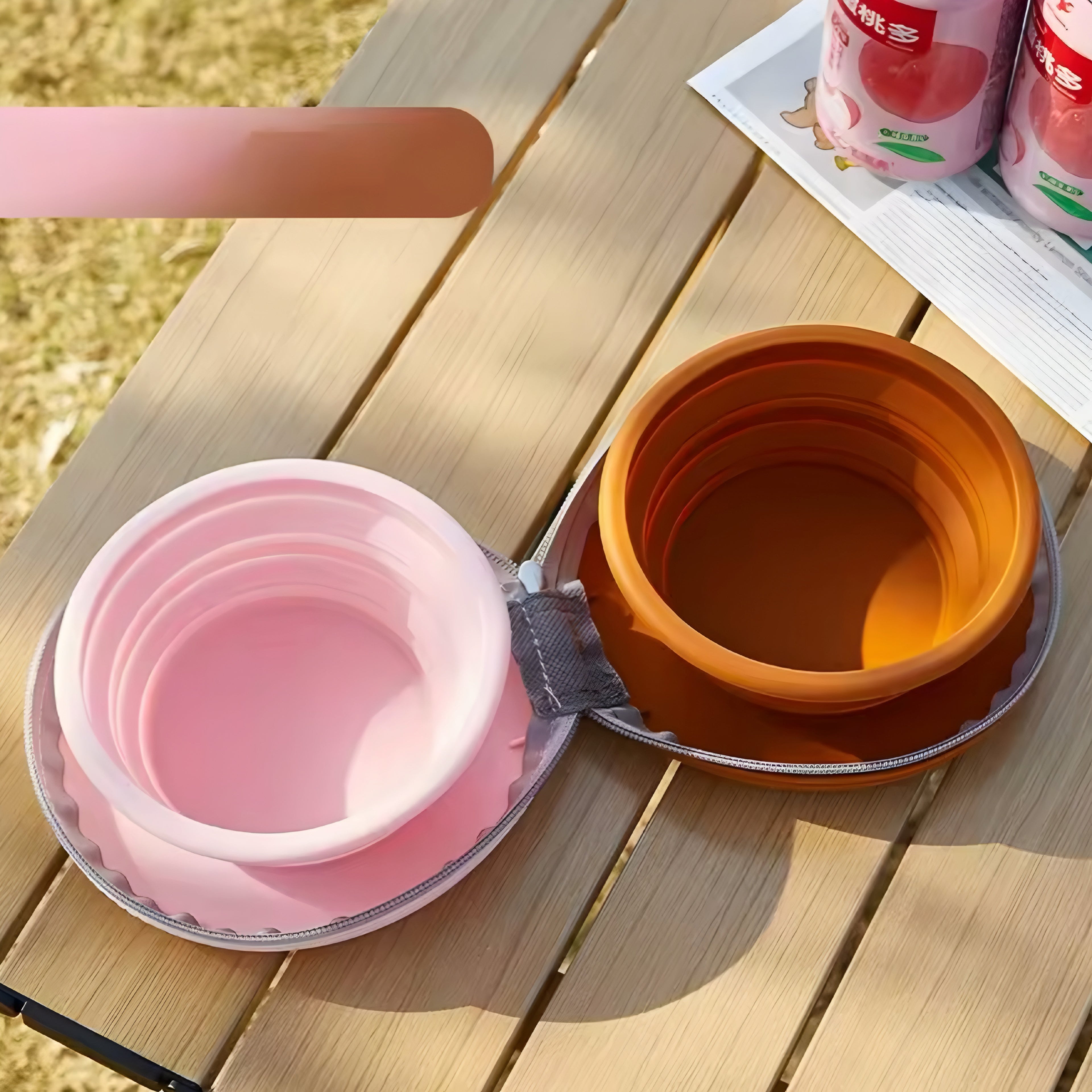 Ciotola Pieghevole 2-in-1 in Silicone – Pratica per Viaggi e Passeggiate